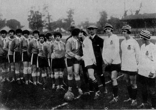 Dick Kerr v Fémina Sport in 1925